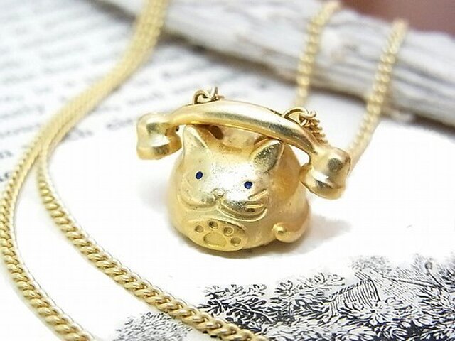 ねこ電話 ギミックネックレス【cuir caramelseir/クイールキャラメリゼ】の画像1枚目