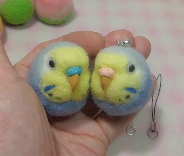 セキセイインコ レインボー ライラック ストラップ・スマホジャック