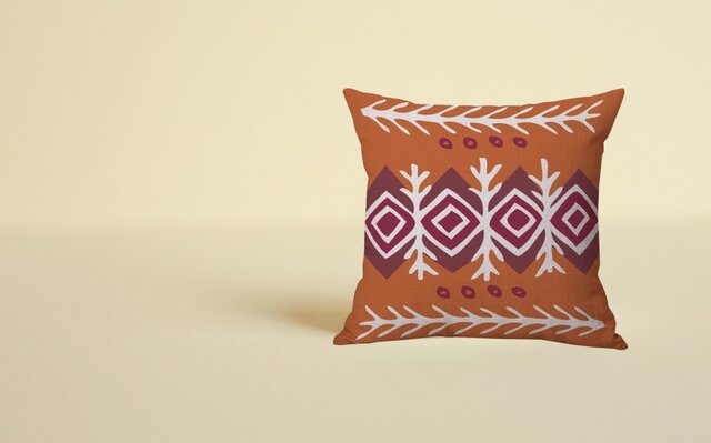 森のクッション Tribal pattern 01の画像1枚目