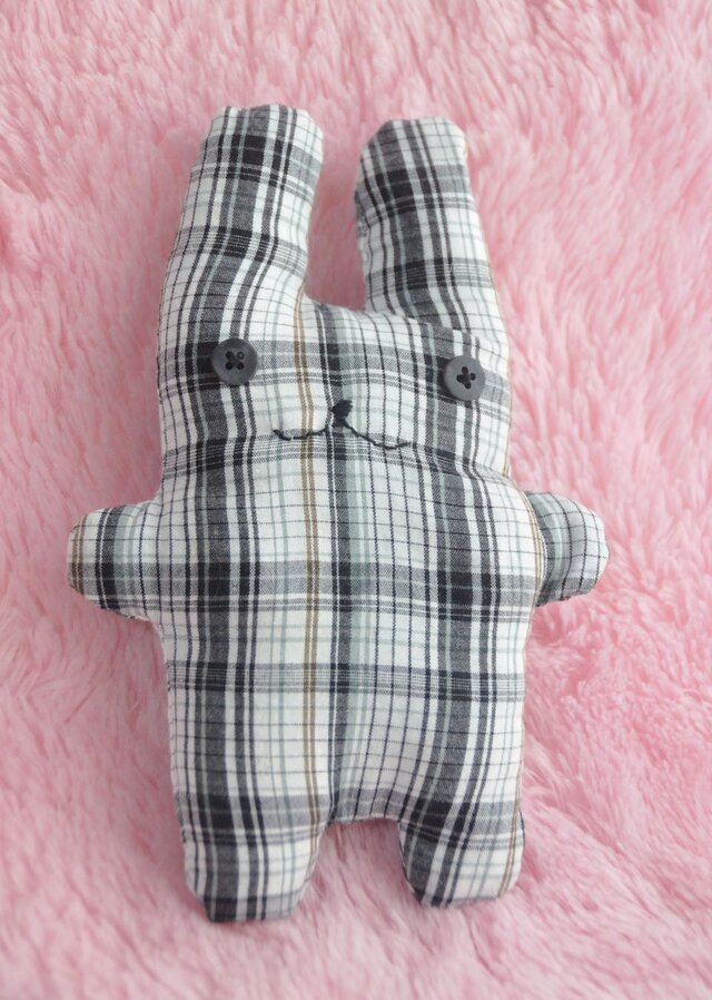 うさぎのぬいぐるみ・モノクロのフニ〜タの画像1枚目
