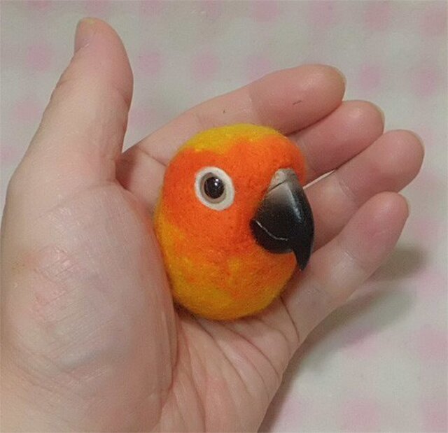 コガネメキシコインコ☆マグネット/ブローチどちらか選択 受注作成 羊毛フェルト 羊毛インコ メモリアル 工房小鳥屋さん | iichi  日々の暮らしを心地よくするハンドメイドやアンティークのマーケットプレイス