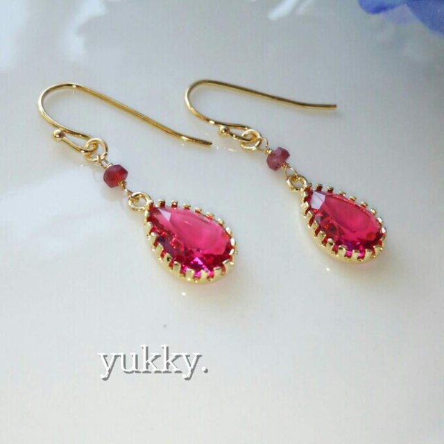 ガラス製シャネルパーツ☆ルビーピアス