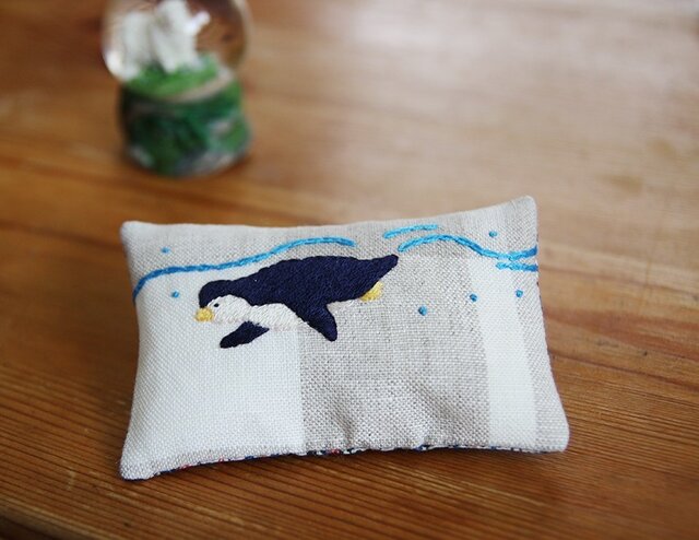泳ぐペンギン ピンクッションの画像1枚目