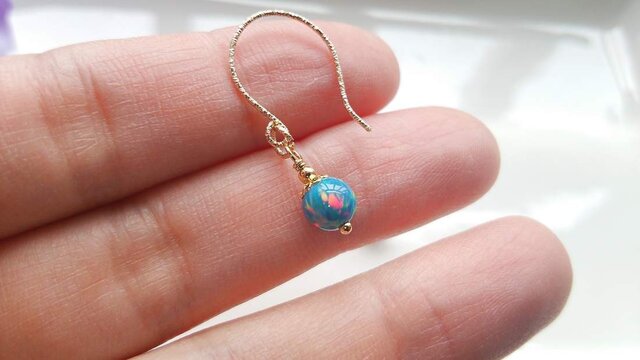 京都オパール6mm(千歳緑)☆14Kgfグリッターピアス | iichi 日々の