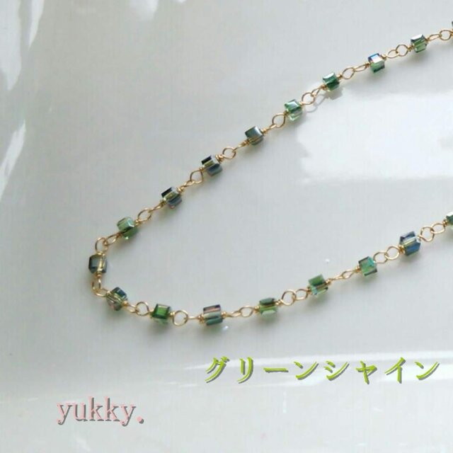 キューブガラス＊ネックレス(グリーンシャイン)
