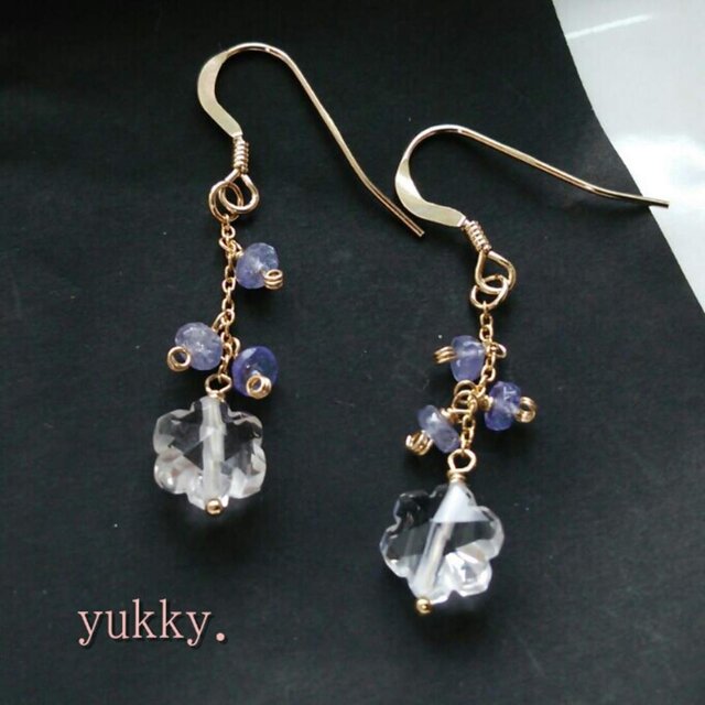 crystal＊snowタンザナイトのピアス14Kgf