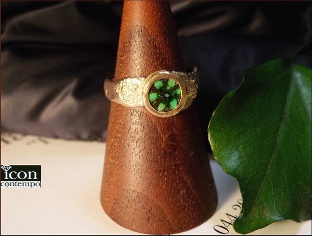 K10 トラピッチェ エメラルド 0.84ct コロンビア産 クロス