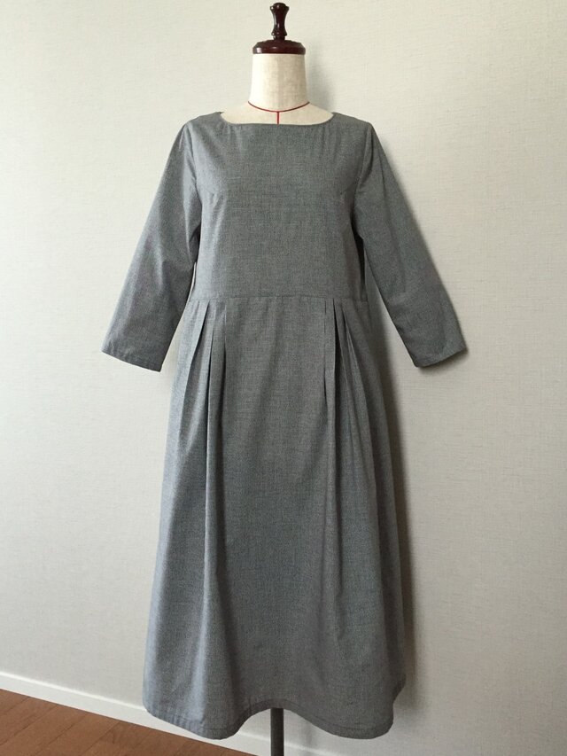 SALE 8分袖のワンピースの画像1枚目