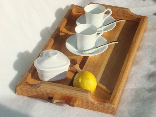 ★無垢の木で作ったトレイ(再出品人気商品です!)の画像1枚目