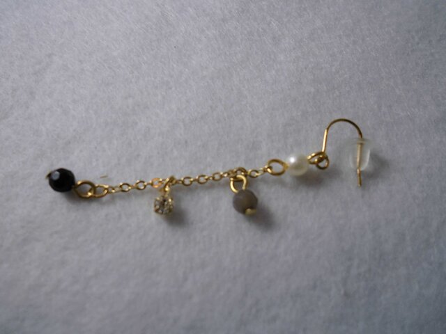 ヒロです♡ビジュー・:*ハンドメイドピアス.イヤリング♡・:* 幻想的カラー♡cherry bonbon ピアス&イヤリング 【ゆめかわいい