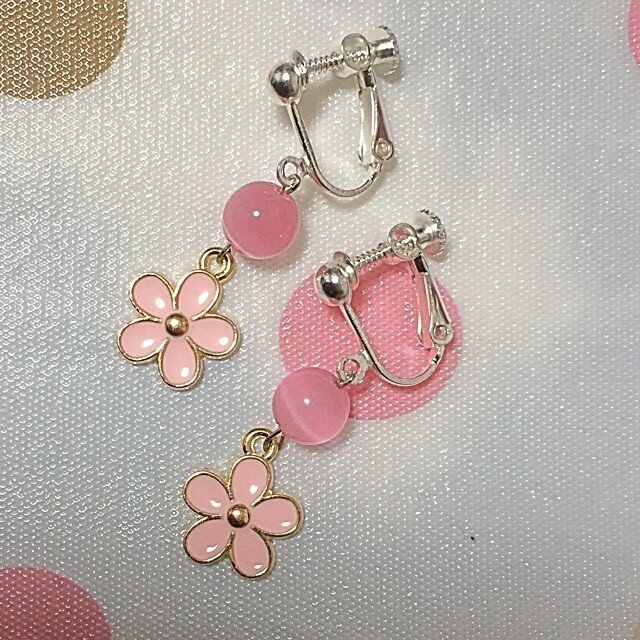さくら花びら♡イヤリング シルバーの画像1枚目