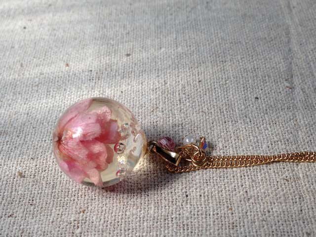 Micro roseのネックレスM(18mm)金古美チェーンの画像1枚目