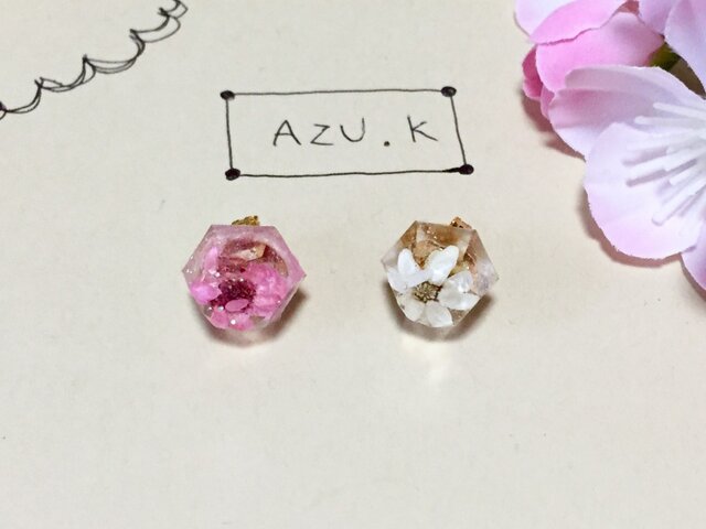 ドライフラワーヘキサゴンピアス《ピンク》の画像1枚目