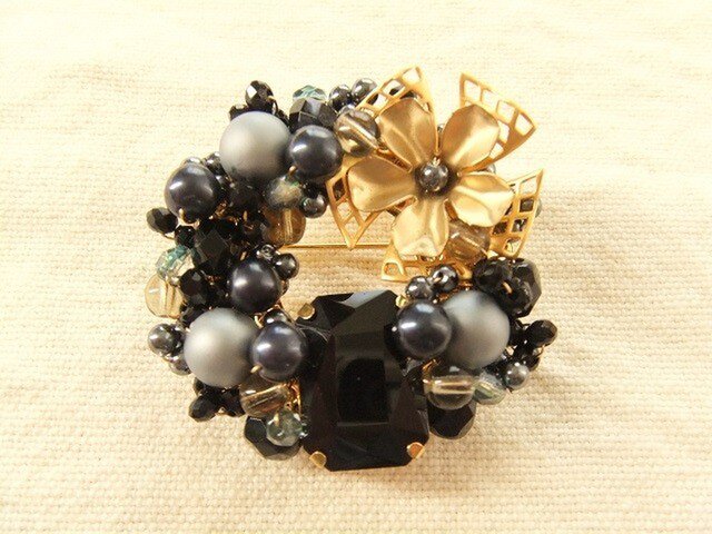 SALE オクタゴンビジューのブローチ(K0464)の画像1枚目