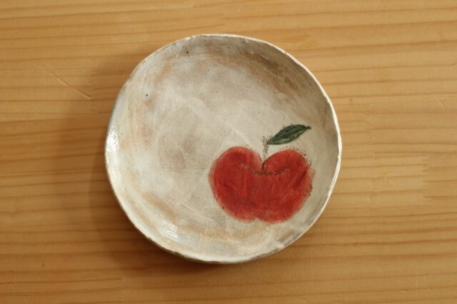 粉引きりんごのケーキ皿。の画像1枚目