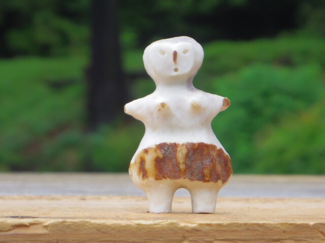 【角偶】D/鹿角から削り出した人形(ひとがた)/お守りの画像1枚目