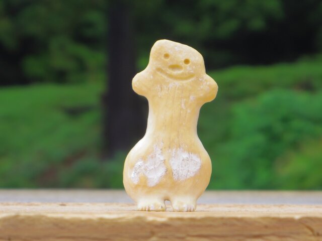 【角偶】E/鹿角から削り出した人形(ひとがた)/お守りの画像1枚目