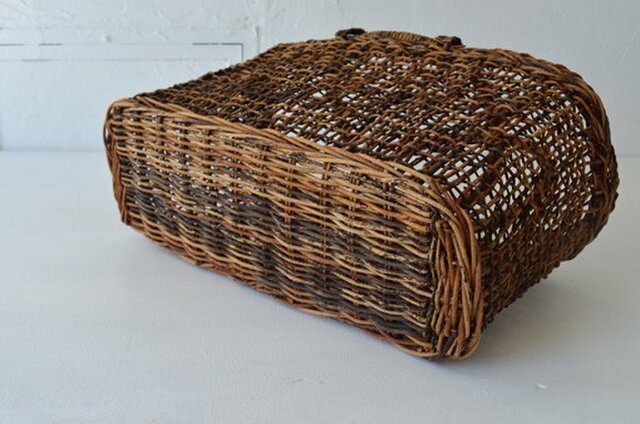 横長の丸い持ち手のあけびかご（こだし編み）］ | iichi 日々の暮らし