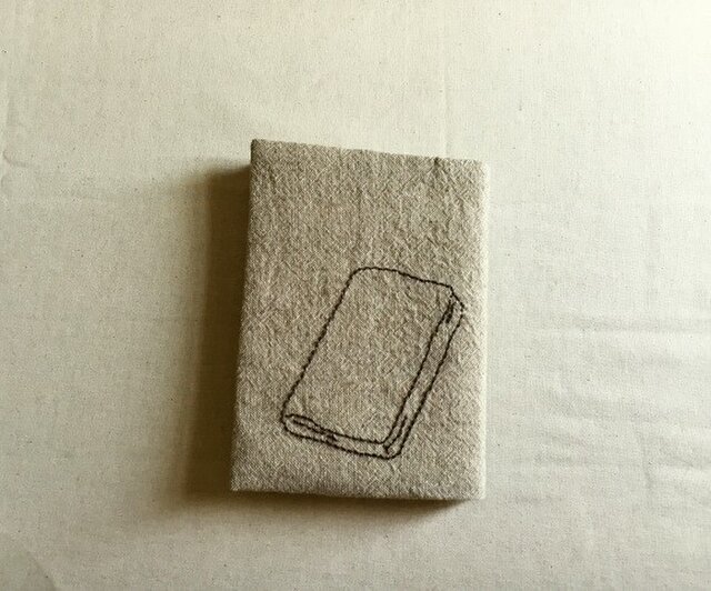ブックカバー 手帳とペンの画像1枚目