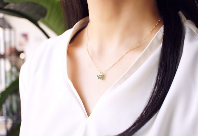 エメラルドのブリオレットボタンカットネックレス ～Araceli | iichi