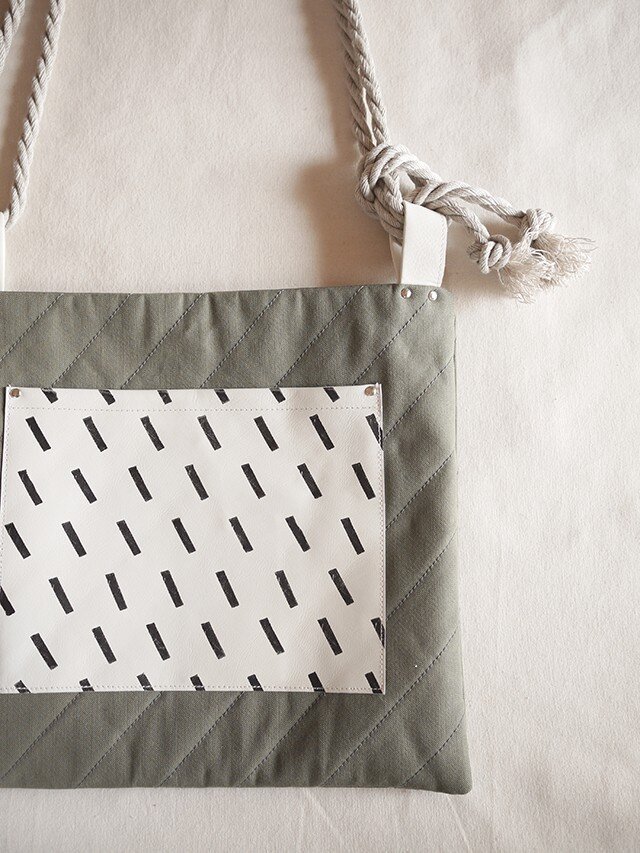 quilting shikaku bag (S)の画像1枚目