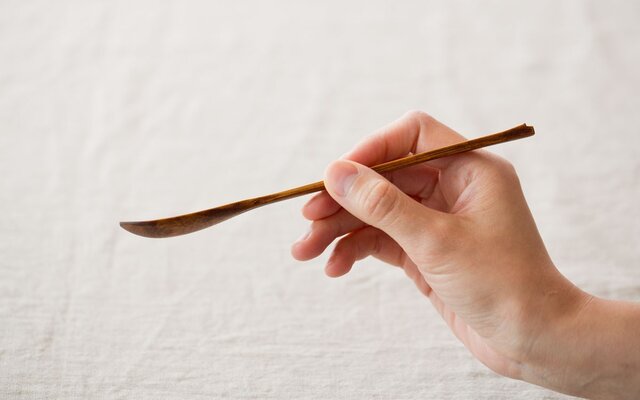 再入荷】竹のスプーン 拭き漆 生漆(茶) | iichi 日々の暮らしを