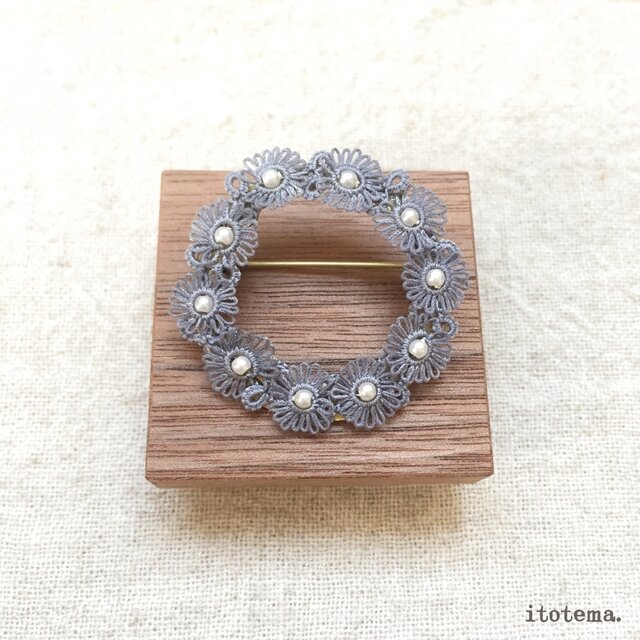 marguerite lease* brooch –gris–の画像1枚目