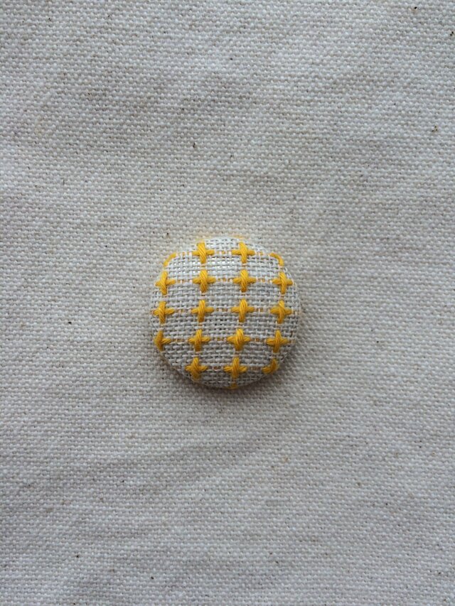 刺し子のマグネット〈クロス〉の画像1枚目