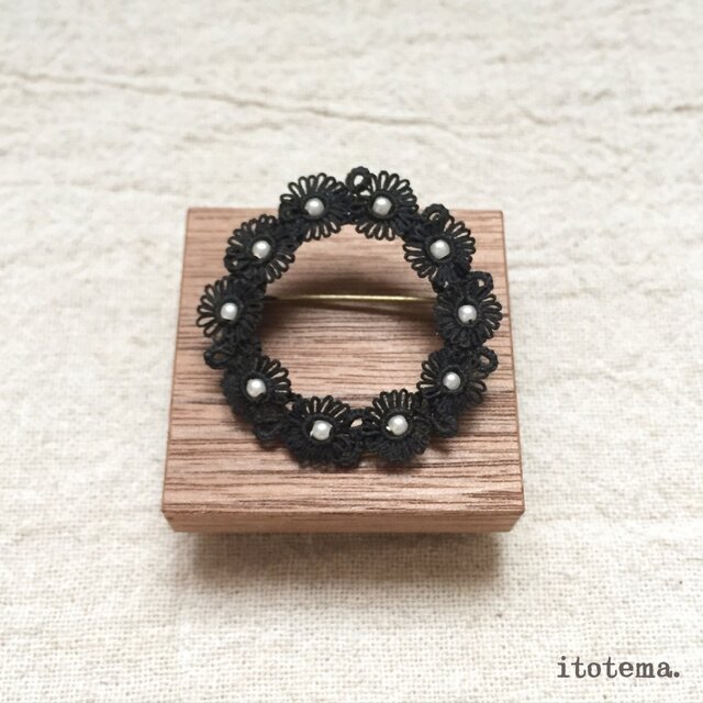 marguerite lease* brooch –noir–の画像1枚目
