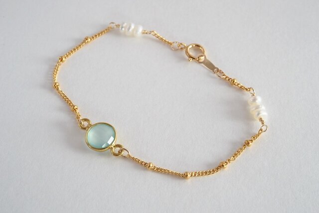 STONE Chalcedony bracelet seablueの画像1枚目