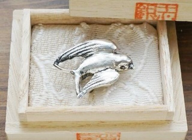 燕の帯留（ペンダントトップ） 925銀 三分四分紐用 | iichi 日々の