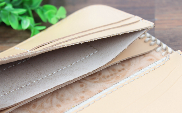 海外購入 本革キャップ 手彫りカービング カービング ウォレット・ロング/総手彫りフローラルジャバラSTYLE