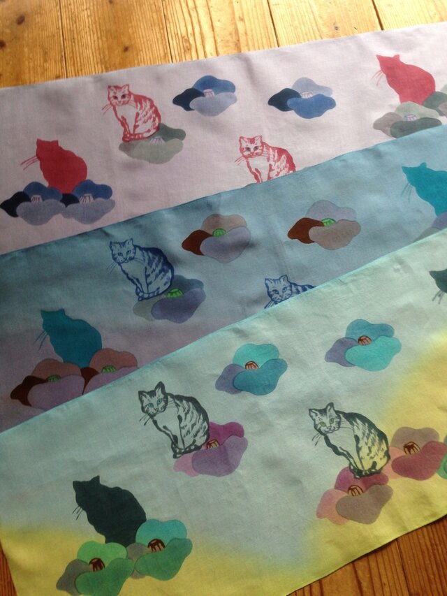 受注制作✳︎『椿と猫』手描き染め手ぬぐい✳︎一枚のお値段です。