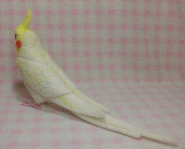 リアル！オカメインコ ルチノ－パール（濃赤目） 羊毛フェルト 受注作成 羊毛インコ メモリアル リアル 工房小鳥屋さん | iichi  日々の暮らしを心地よくするハンドメイドやアンティークのマーケットプレイス