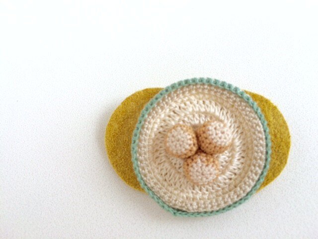 maruhana brooch うぐいすの画像1枚目