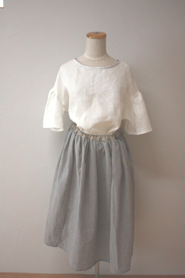 フレアースリーブブラウス