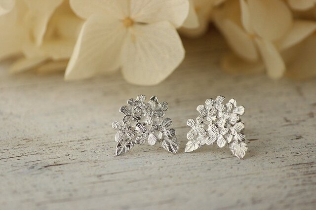 silver 紫陽花 ピアスの画像1枚目