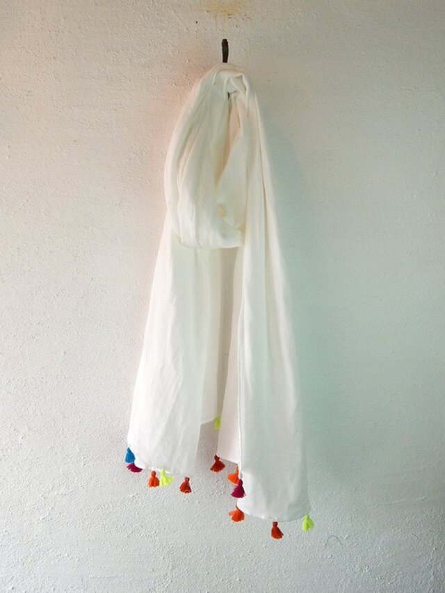 ホワイトダブルガーゼストール　タッセル