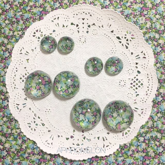 〈イギリス〉リバティイヤリングあめだまミント