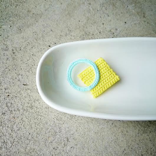 ワ to シカク brooch(イエロー×ミント)の画像1枚目