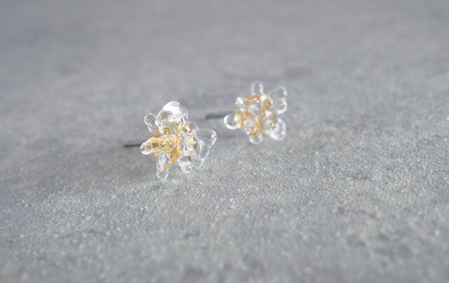 GLASS 星屑ピアス Sサイズの画像1枚目