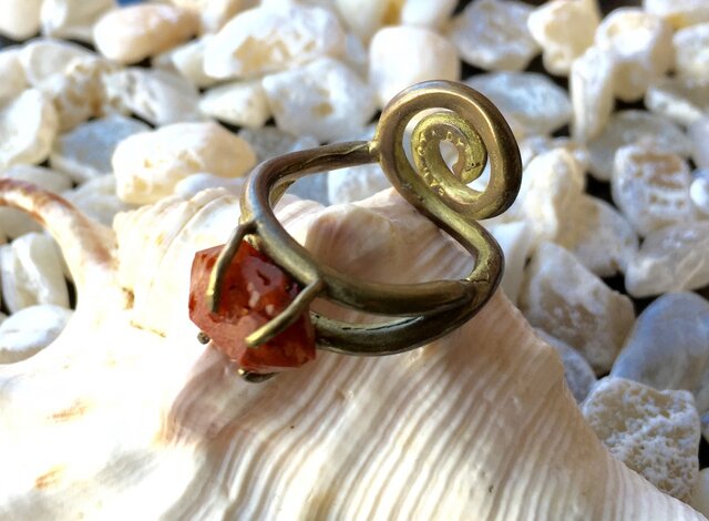 古い真鍮のユニークな形狀インレイ彫刻手作リローズウォーターボトル／スプリングラー 古い真鍮のユニークな形狀インレイ彫刻手作リローズウォーター