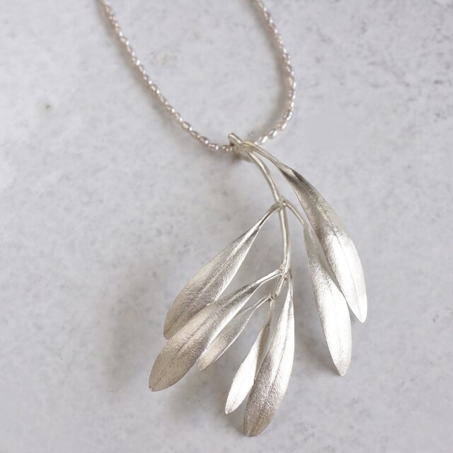 Olive branch necklace {OP509SV}の画像1枚目