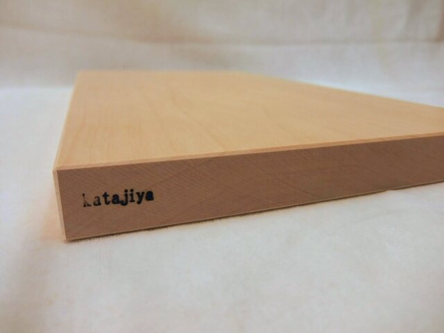 いちょう無垢一枚物 まな板・軽くて使いやすいスタンダードサイズ（M