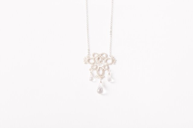 Lace necklace Triangle silverの画像1枚目