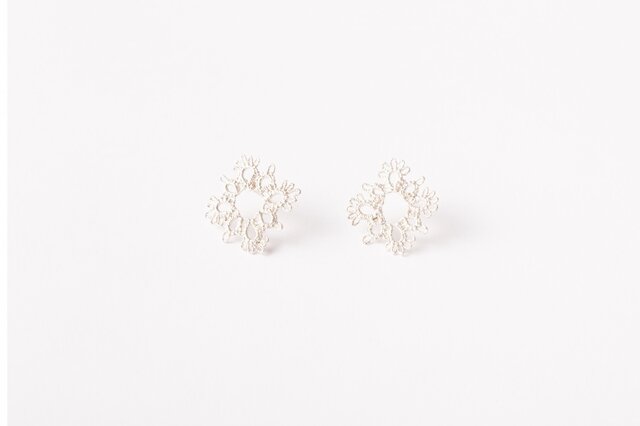 Lace pierced earring Square silverの画像1枚目