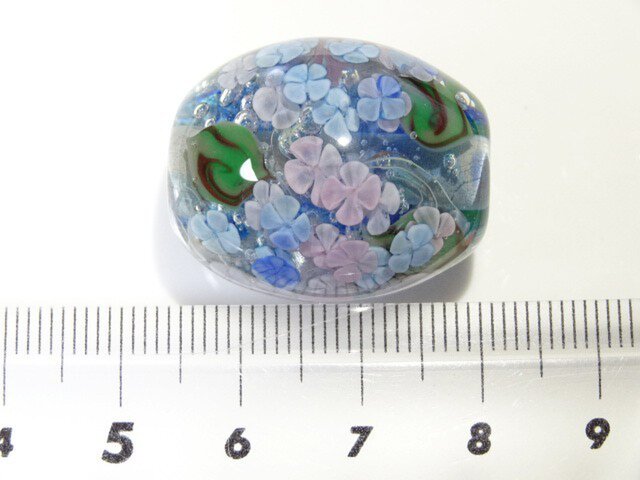 紫陽花のとんぼ玉（ガラス玉） | iichi 日々の暮らしを心地よく
