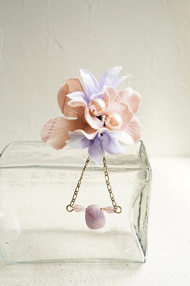 モーブカラー紫陽花と染色コリアンジェードのかんざしの画像1枚目