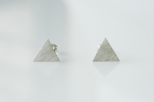 【受注販売】ピアス -三角-の画像1枚目