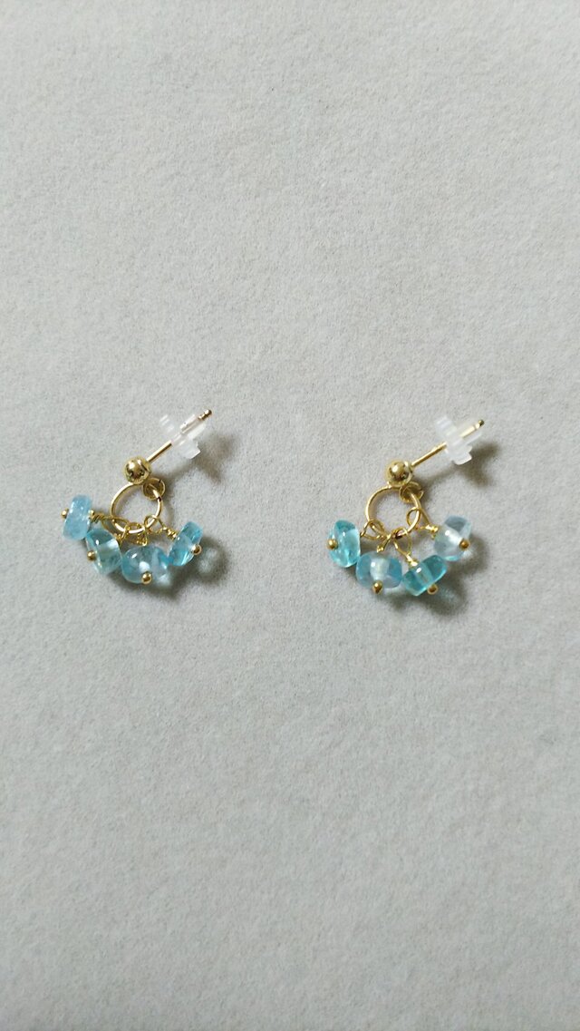 宝石質アパタイトロンデルピアスの画像1枚目